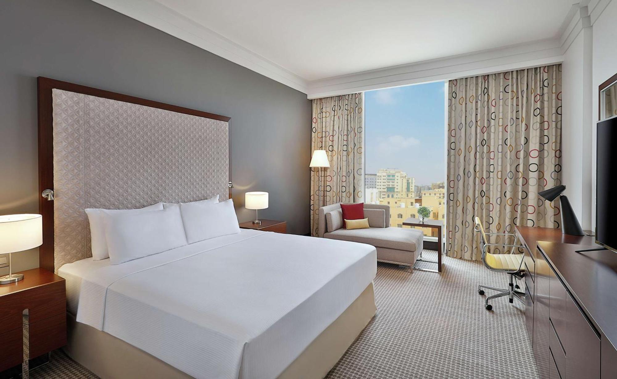 فندق دبل تري باي هيلتون الدوحة - آل ساد المظهر الخارجي الصورة A guest room at the hotel