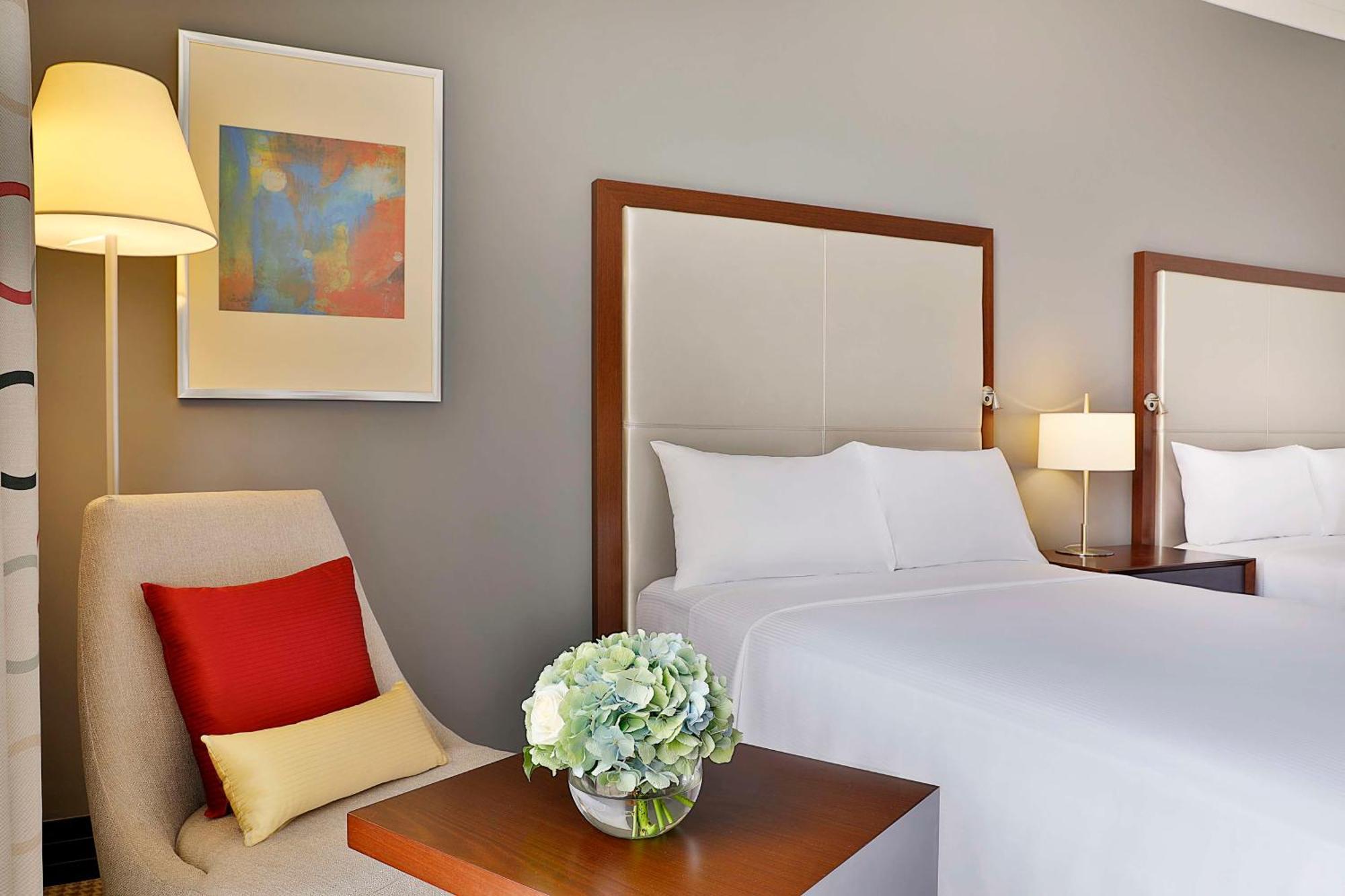 فندق دبل تري باي هيلتون الدوحة - آل ساد المظهر الخارجي الصورة A guest room at the Hilton San Francisco