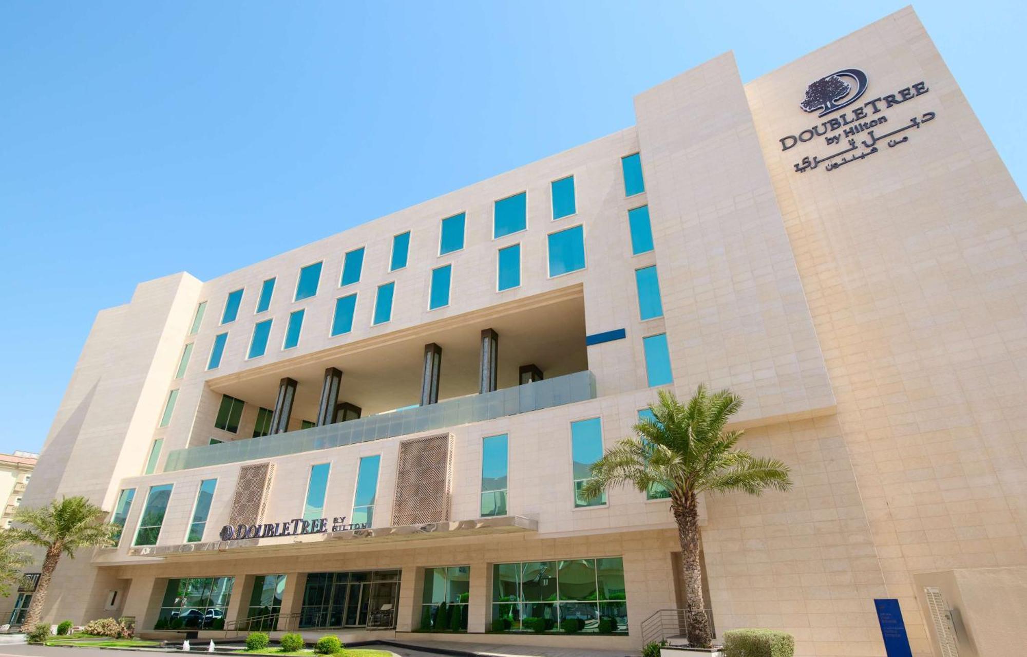فندق دبل تري باي هيلتون الدوحة - آل ساد المظهر الخارجي الصورة The hotel in 2015