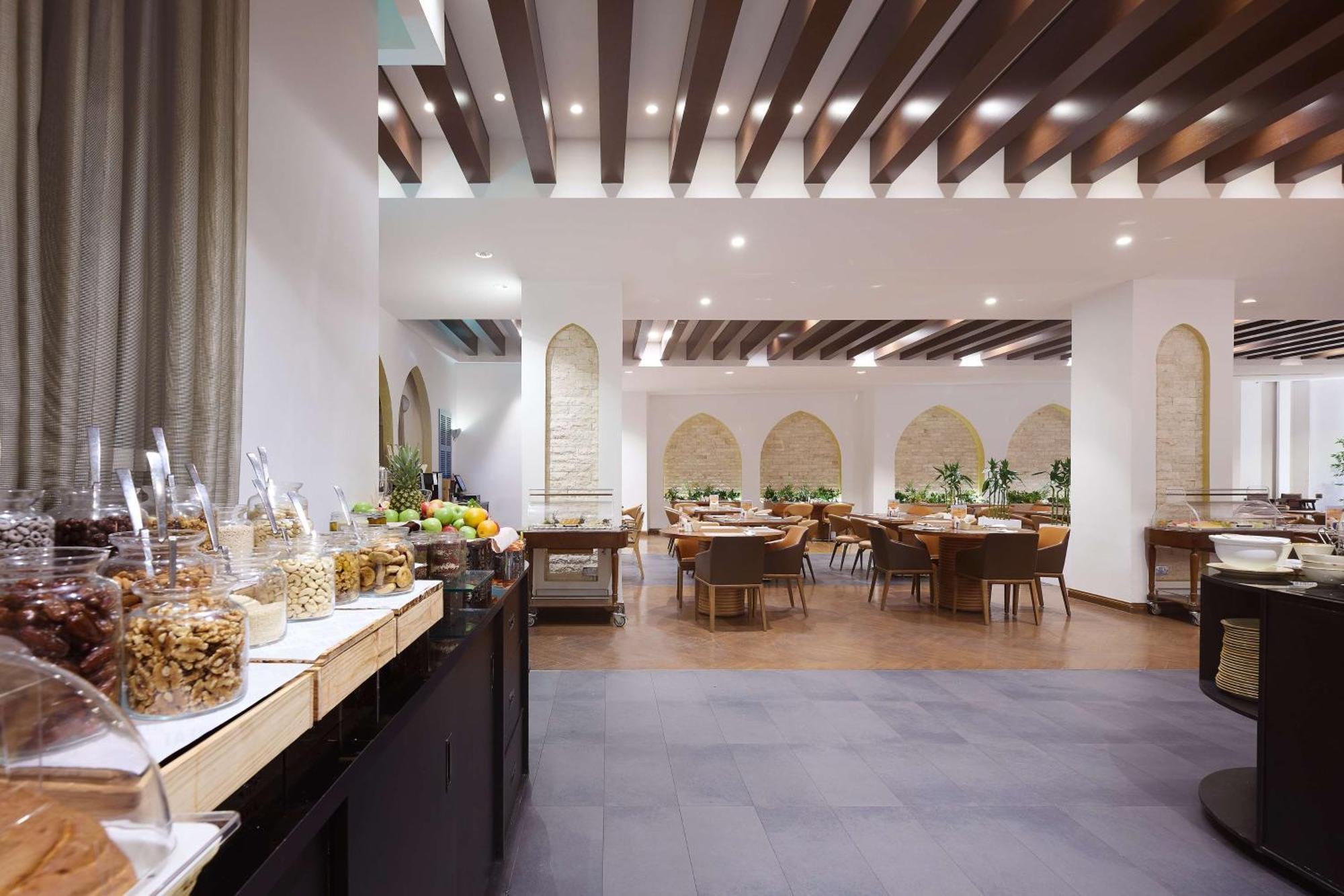 فندق دبل تري باي هيلتون الدوحة - آل ساد المظهر الخارجي الصورة The interior of the restaurant