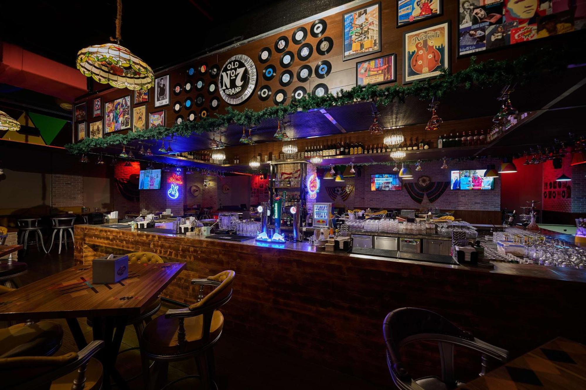 فندق دبل تري باي هيلتون الدوحة - آل ساد المظهر الخارجي الصورة The interior of the bar